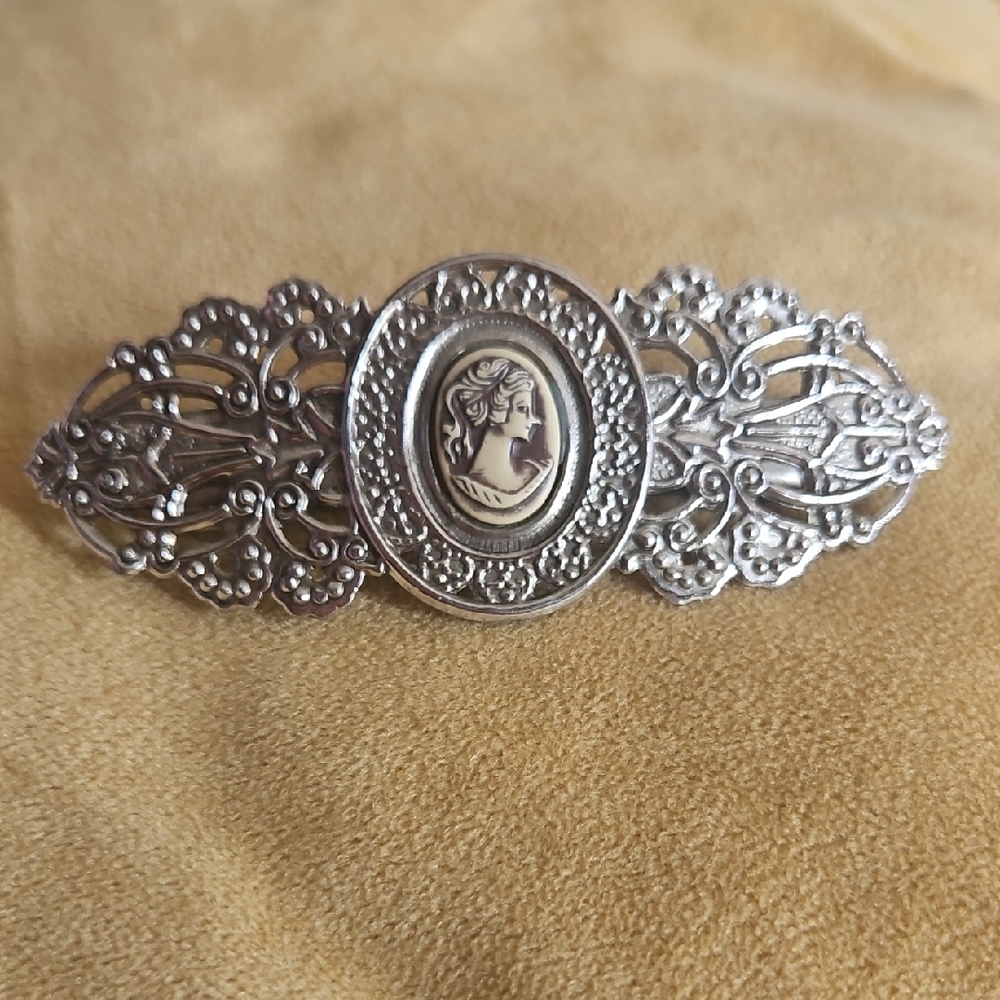 Elegant Silver Cameo Brooch